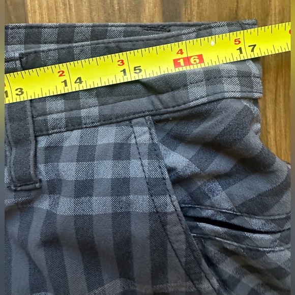 Lululemon Mens Size 36 Black Checked Plaid Golf Short Casual Athletic - Picture 4 of 12